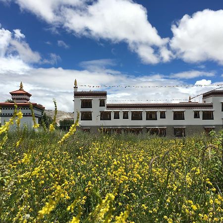 Nāmbo Royal Mustang Resort المظهر الخارجي الصورة