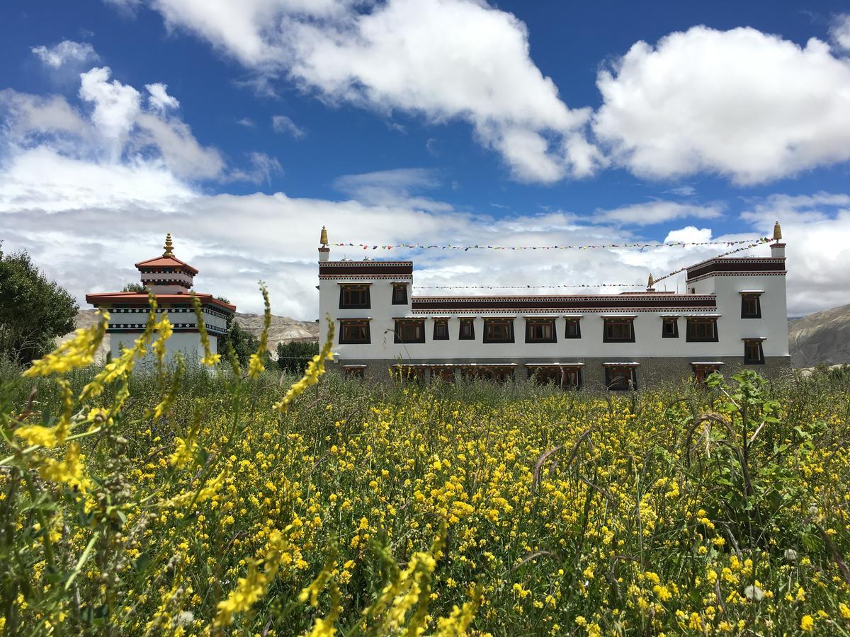 Nāmbo Royal Mustang Resort المظهر الخارجي الصورة